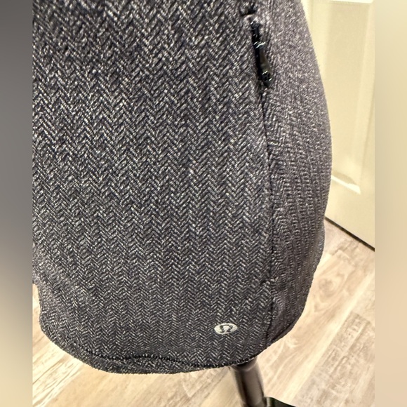 Lululemon Run Briskly Tech Long Sleeve Top Herringbone Gray Zip Pocket Slim Fit - Picture 6 of 15